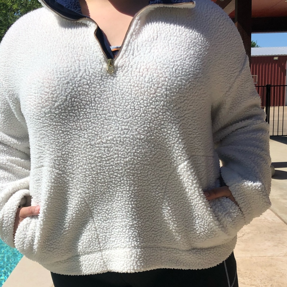 White Fluffy 3/4 Zip Jacket | XL